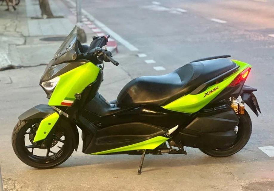 ปล่อยขาย Yamaha XMAX สีเขียว 2