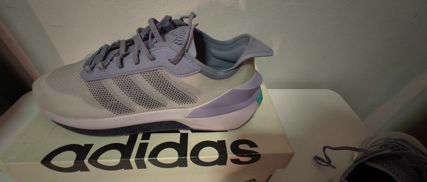 ขายรองเท้า Adidas boost ตัว Begin สีม่วงอ่อนอมขาว สภาพมือหนึ่ง 10