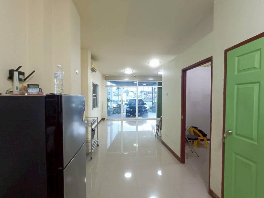 ขายอาคารพาณิชย์ 3 ชั้น ห้องมุม พื้นที่ข้างใหญ่พิเศษ 38 ตร.ว. ทำเลทองติดถนนวงแหวนรอบ 2 หางดง เชียงใหม่ 12