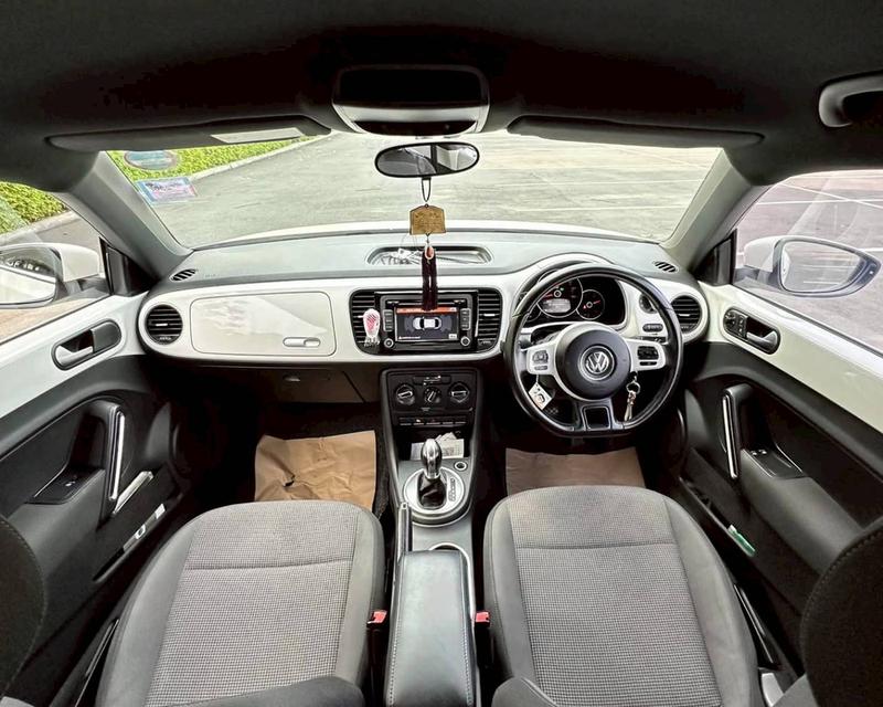 VOLKSWAGEN NEW BEETLE 1.2 TSI Turbo สีขาว ปี 2012 จด 2013 11