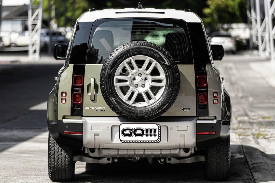 Land Rover Defender 110 2.0 D240 S Diesel 2