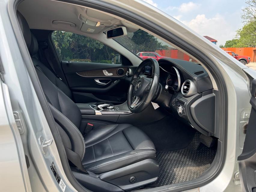 Mercedes-Benz C350e Exclusive W205ปี 2016 เลขไมล์ 92,xxx km.💰ราคา 499,000 บาท *ไม่รวมป้าย รูปที่ 9