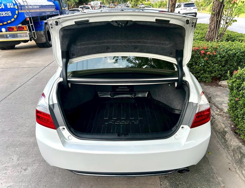 Honda Accord 2.0EL ปี13 17