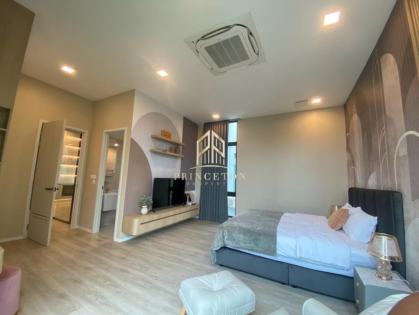 Luxury House For Sale or Rent VIVE Krungthep Kreetha next to Wellington School 9