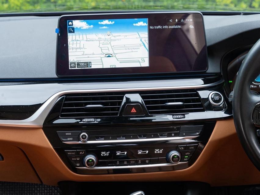 BMW 530E 2.0 ELITE G30 LCI 2023ซีดานผู้บริหาร Plug-in Hybrid ชาร์จไฟได้ รูปที่ 12