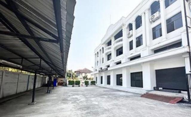 ให้เช่าอาคารสำนักงานขนาดใหญ่ 6 คูหา 300 ตารางวา พื้นที่ใช้สอยรวมกว่า 2,000 ตร.ม. ทำเลสายไหม ใกล้ตลาดวงศกร รพ. CGH Sai Mai Avenue พื้นที่จอดรถหลายคัน 6