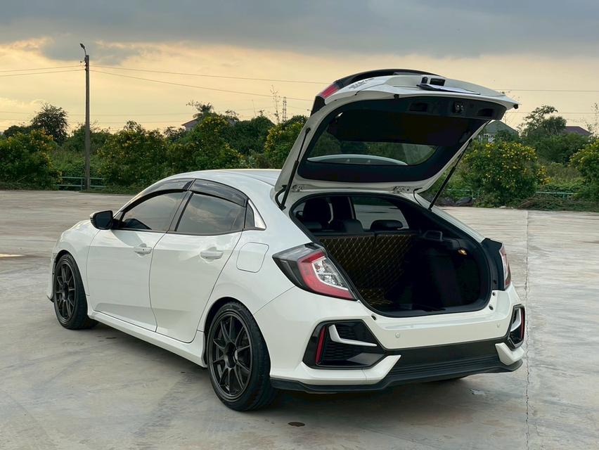 HONDA CIVIC FK 1.5 TURBO สีขาว ปี 2017 เกียรออโต้ 12