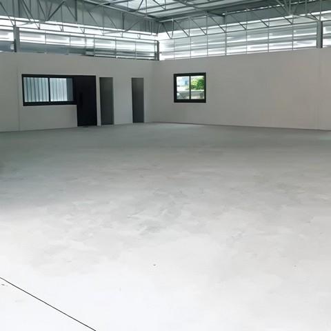 ให้เช่าโกดังใกล้ถนนบายพาส ชลบุรี เข้าซอยบ้านสวน-เลี่ยงเมือง 5 เพียง 200 เมตร เดินทางสะดวกใช้เวลาเดินทางเข้า อมตะนครแค่ 1 4