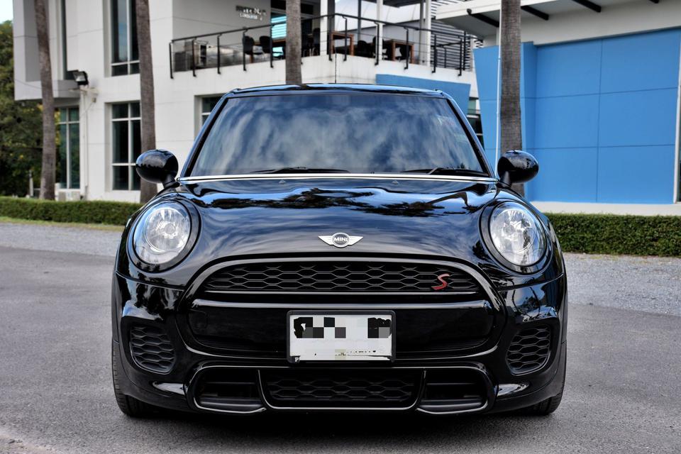 #Mini #Cooper D 5-TURER #F55 ปี 2016  4