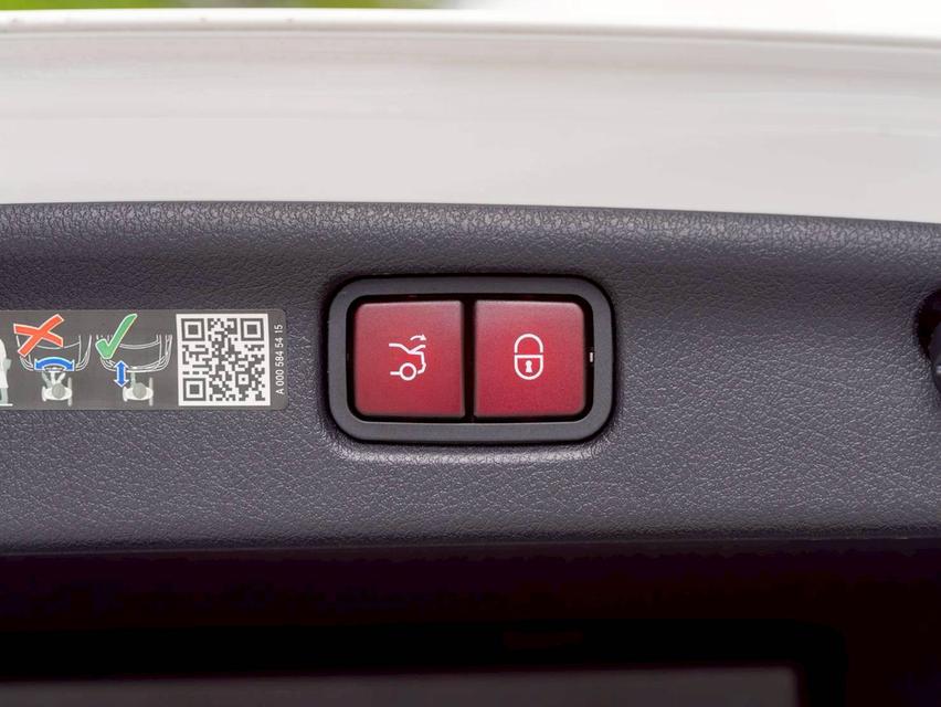 Benz C220d ปี22 16