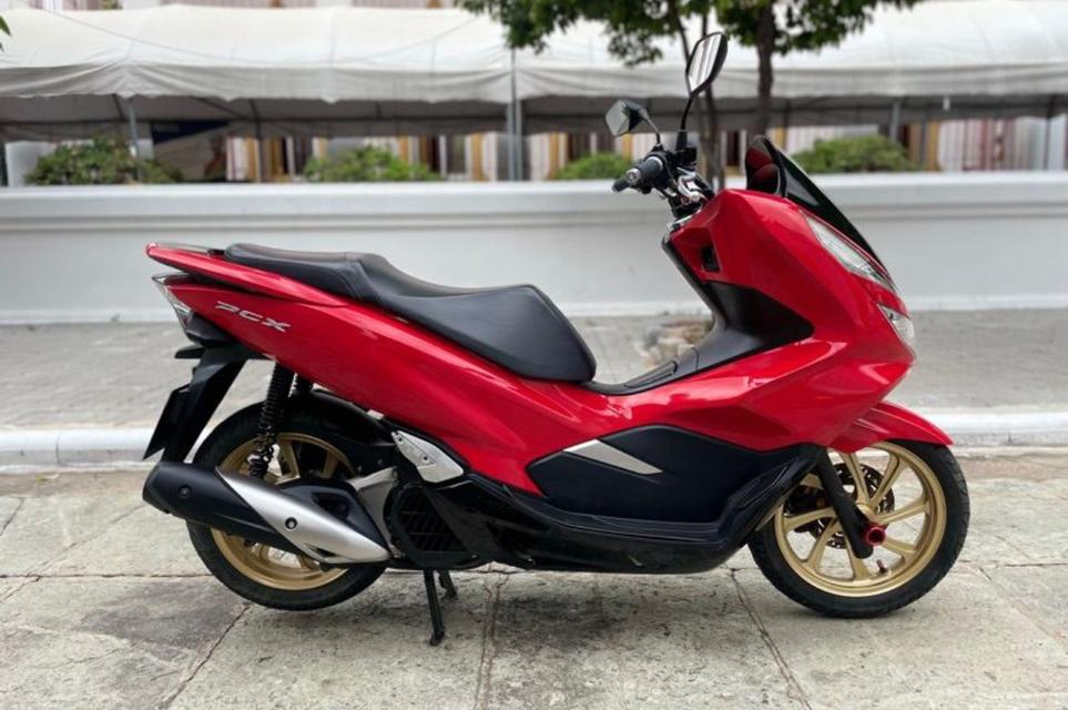 Honda PCX150i สีแดง 2