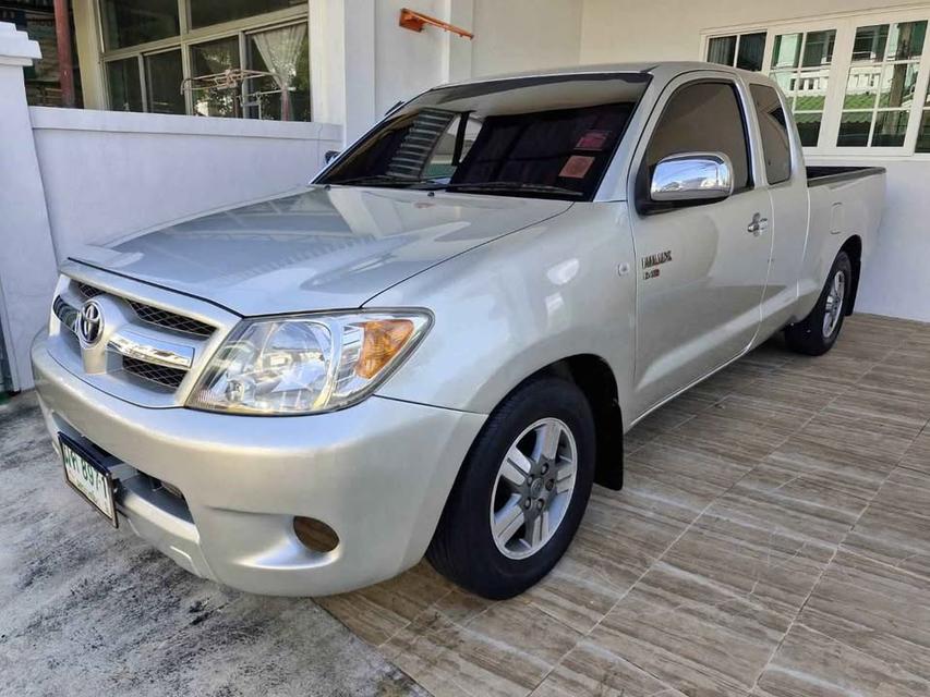 รถยนตร์ Toyota Hilux Vigo D4D 2.5 e