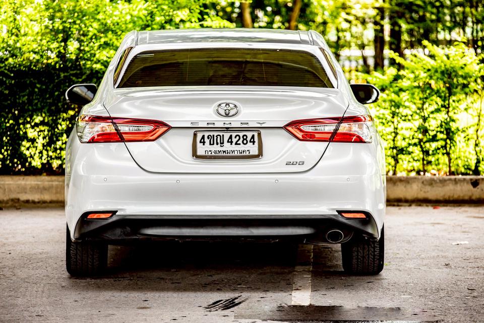 Toyota Camry 2.0G ปี 2019 สีขาว  7