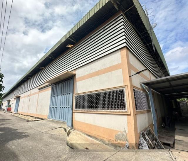 มี รง.4 ไทวัสดุ มหาชัย 2.3 กม. ให้เช่าโรงงาน พร้อม ออฟฟิศ 800ตร.ม. สมุทรสาคร ไดร์กอล์ฟทาวน์ 1กม. 200 ตร.วา. รร.บ้านบางปิ 6