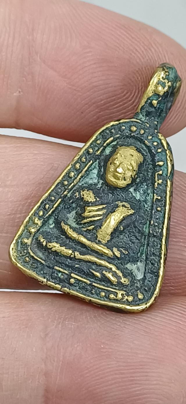 เหรียญหล่อหลวงพ่อเงินพิมพ์จอบใหญ่ อาจารย์แจ๊ะ วัดบางคลานสร้าง ปี 2472 รูปที่ 5