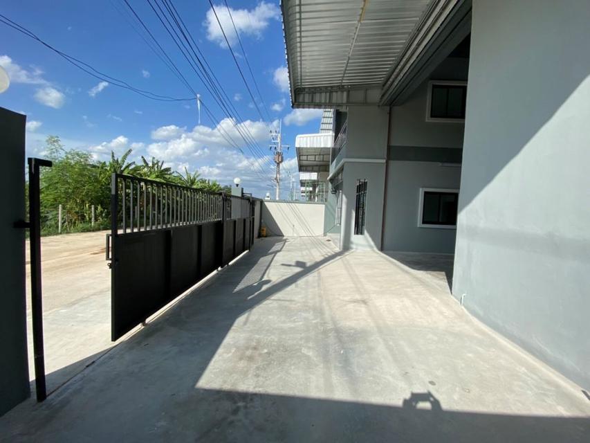 ขายหรือให้เช่า โรงงาน โกดัง ออฟฟิศ 2 ชั้น โครงการทรัพย์รุ่งเรือง ( คอกกระบือ ) ขนาดพื้นที่รวม 680 ตร.ม. ทำโรงงานได้ แถวคอกกระบือ จังหวัดสมุทรสาคร 3