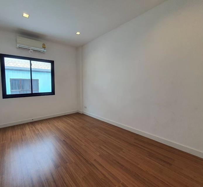 ขาย(พร้อมผู้เช่า) ทาวน์โฮม 3 ชั้น โครงการ Cozy 12