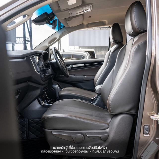 (แจ้งรหัสรถ NP8261) 🚘 CHEVROLET TRAILBLAZER 2.5 LTZ 2017 รูปย่อยที่ 2
