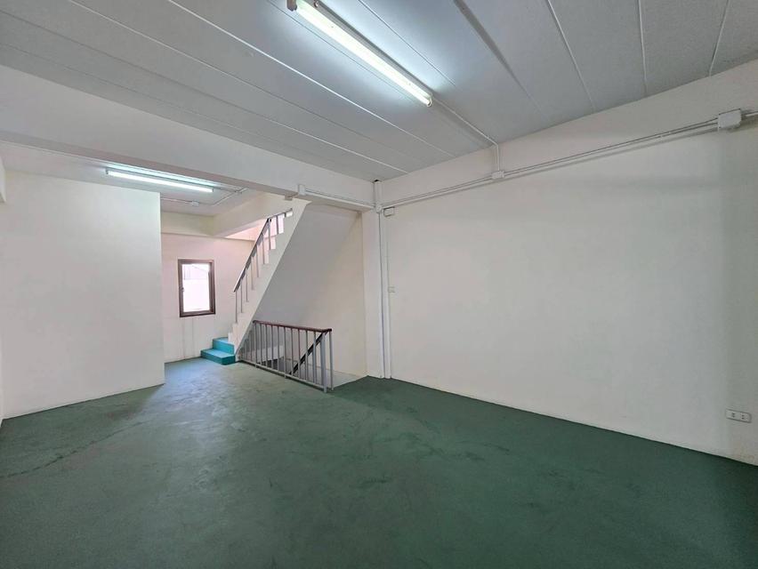 ให้เช่าอาคารพาณิชย์ 4 ชั้น รามคำแหง ทำเลดี ใกล้รถไฟฟ้าสายสีชมพู (N.1970) 8