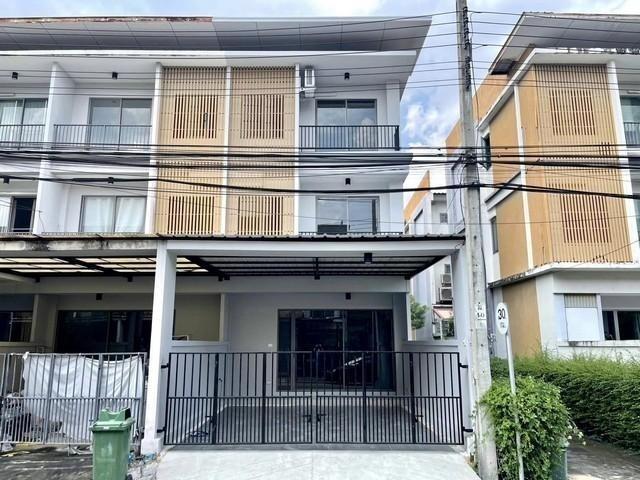 PB5396 ขายทาวน์โฮม 3 ชั้น โครงการ อีโคสเปซ เกษตร-นวมินทร์ หน้าบ้านหันทางตะวันออกเฉียงใต้ 1
