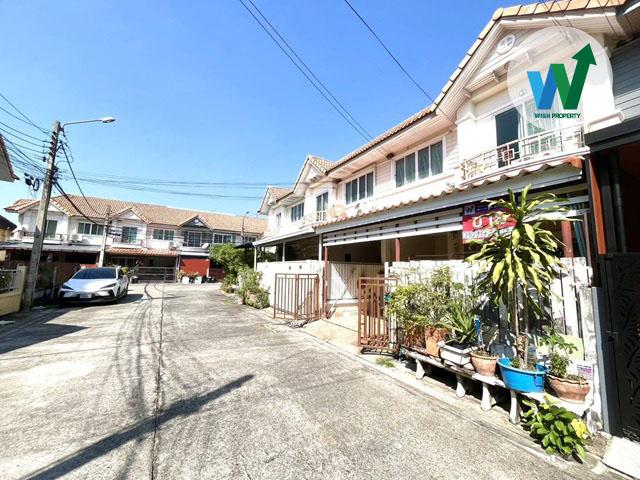 ทาวน์เฮ้าส์ 2 ชั้น ทำเลดี ราคาถูก ขนาด 21 ตร.ว. หมู่บ้านเปี่ยมสุข พระนั่งเกล้า 3