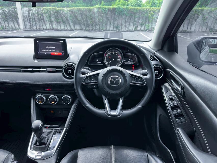 MAZDA 2 1.3 Sport S Leather เกียร์ Auto สีขาวมุกพรีเมียม (Snowflake White Pearl) ปี 2022 แท้ 12