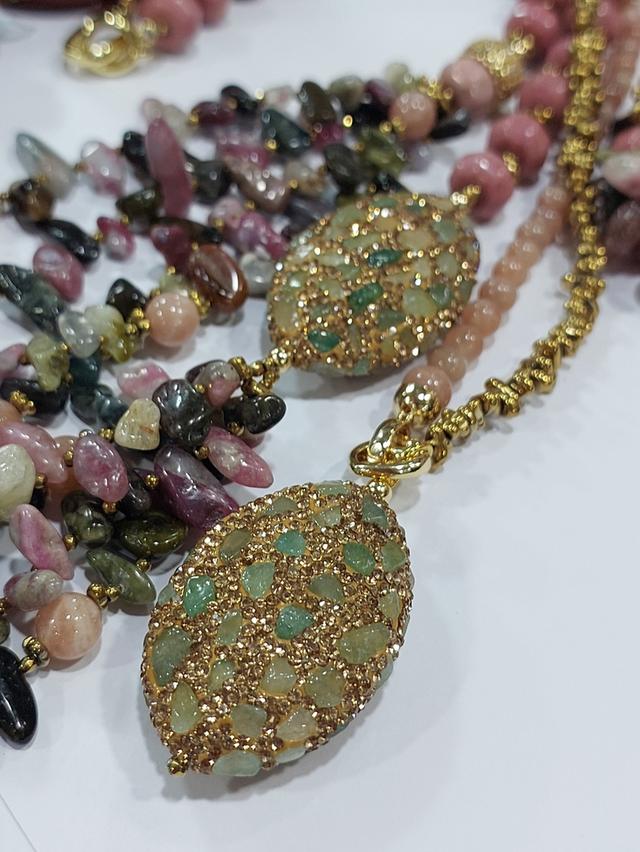 สร้อยคอเส้นคู่ Tourmaline Rhodonite ทรงฟักทองคั่นแร่ Hematiteทอง จี้Tourmaline เส้นนอกยาว 30 นิ้ว รูปที่ 6