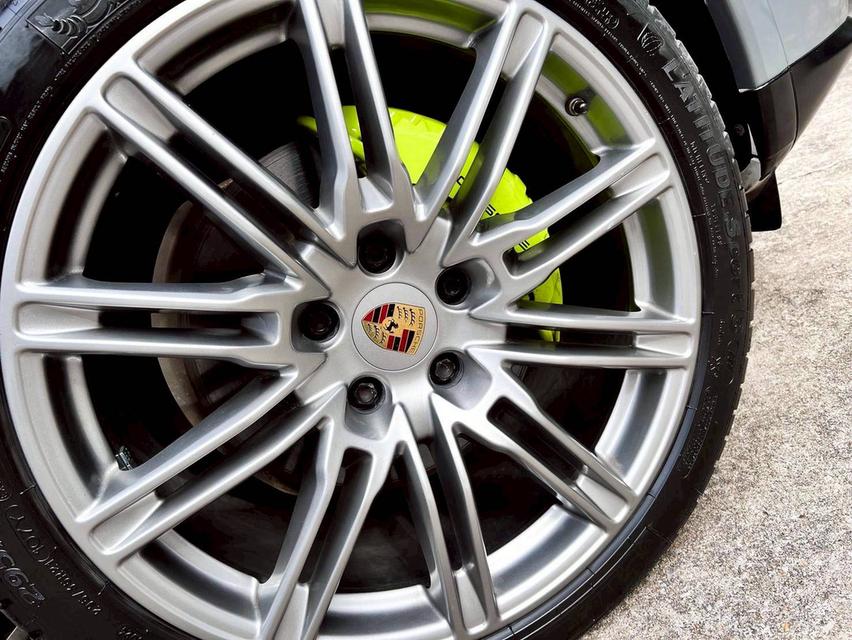 Porsche Cayenne S E hybrid ปี16 18