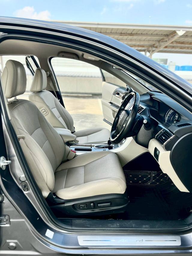 Accord 2.4 EL Navi ปี 2017 รถมือเดียวป้ายแดง ออกห้างป้ายแดง รูปที่ 9