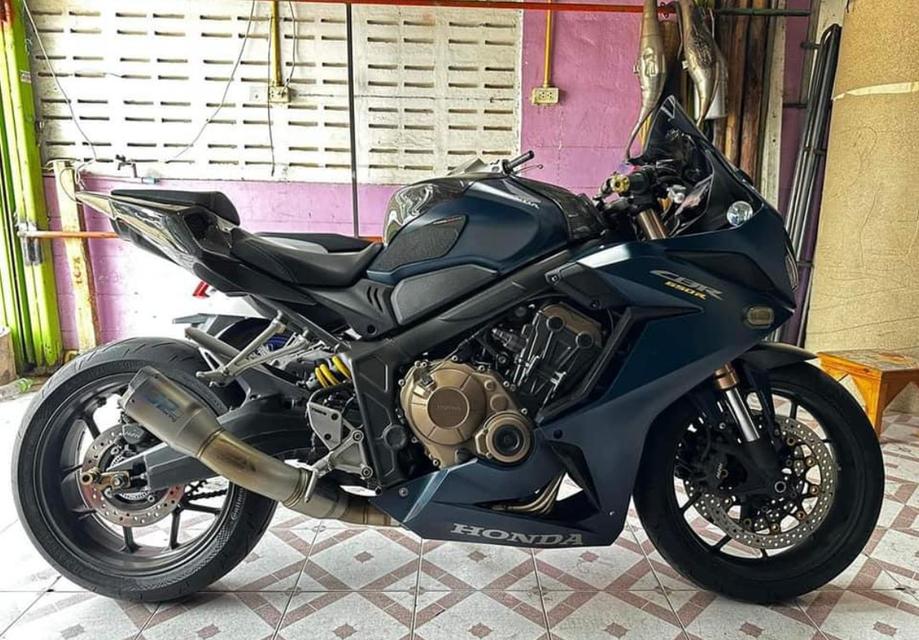  Honda CBR 650 สีน้ำเงิน 2