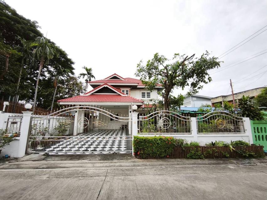 ขายด่วน! บ้านเดี่ยว 2 ชั้น หลังใหญ่ ทำเลดี ซอยสามมัคคี 20 แยก 4 (นนทบุรี) 1