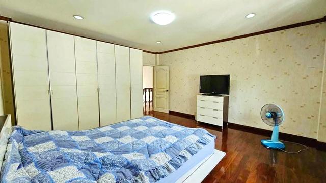 รร.สตรีวิทยา2 1.1 กม.MRT วัชรพล 2.7กม. ย่านลาดพร้าว บ้านเดี่ยว 2 ชั้นหรูหรา จัดเต็มเฟอร์ฯ 86 ตร.วา.350ตร.ม. 5นอน 4น้ำ 6