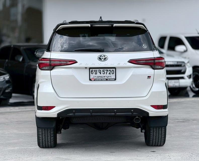 ปี 2022 TOYOTA FORTUNER 2.8 GR SPORT 4WDBLACKTOP รูปที่ 4