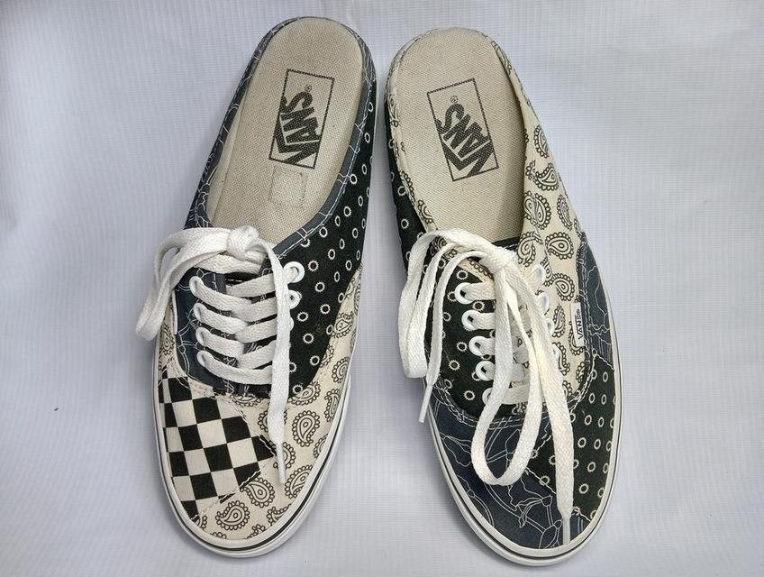 VANS รองเท้าผ้าใบเปิดส้น มือสอง สภาพเหมือนใหม่ จัดส่งฟรี! เก็บปลายทาง