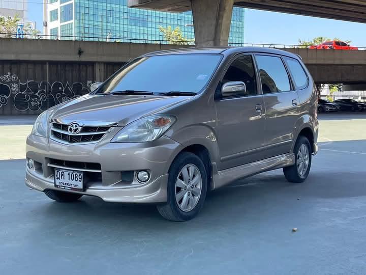 Toyota Avanza ราคาถูก 2