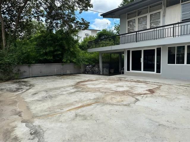 ขายที่ดินพร้อมสิ่งปลูกสร้าง 77 ตรว. สุขุมวิท 71 เข้าได้ทั้งซอย ปรีดีย์ 26 และ ปรีดีย์พนมยงค์ 42 ใกล้ BTS พระโขนง 3