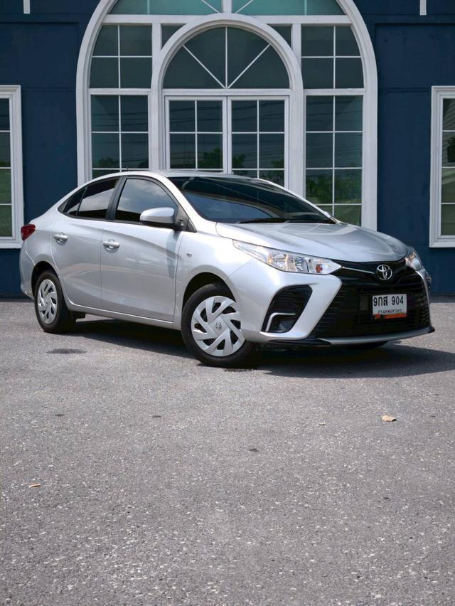 Toyota yaris ativ 1.2entry auto