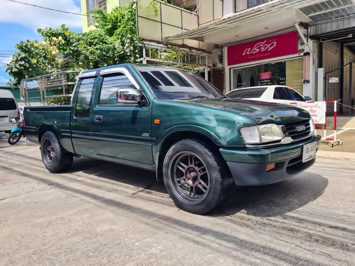 Isuzu Dragon Eyes ปี 1998 3