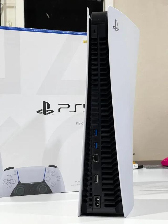 ปล่อยต่อเครื่องเล่นเกม Sony PlayStation 5 2