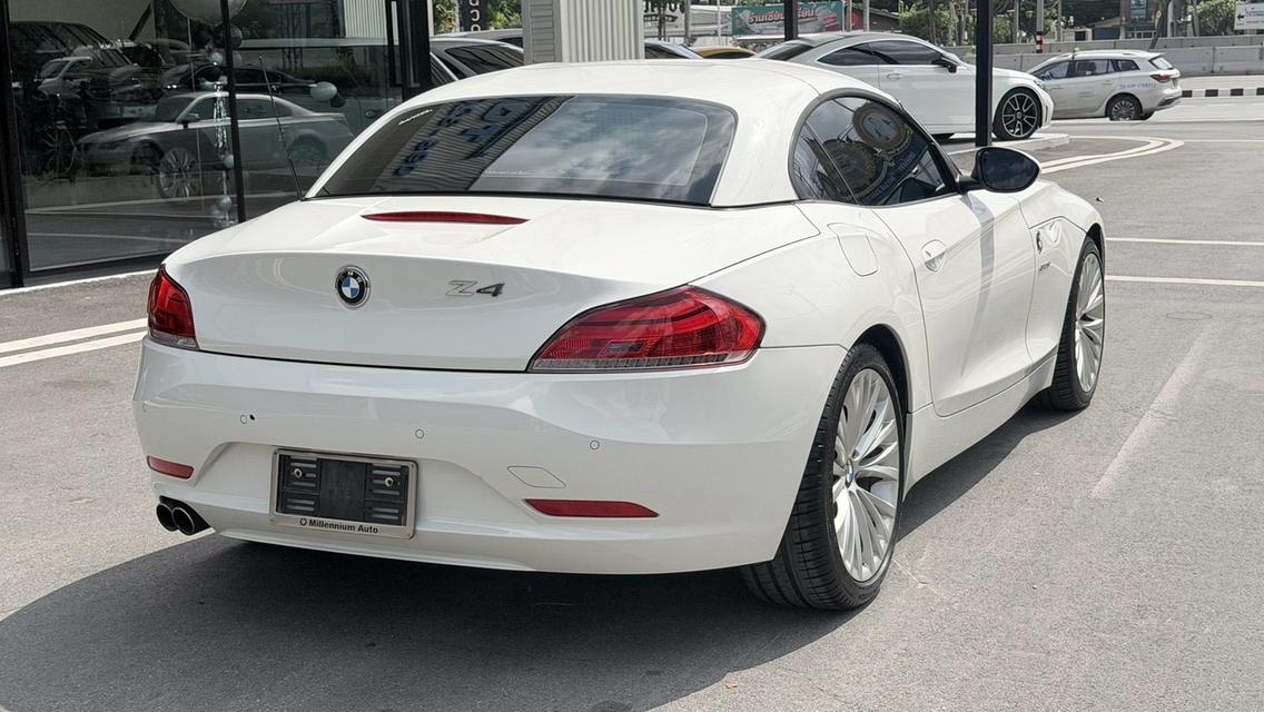 2010 BMW Z4 2.5 sDrive23i สีขาว Milage 40,XXX KM สวยที่สุดเท่าที่เคยเห็น เดิมทุกจุด รถศูนย์ Millennium auto เข้าศูนย์ เซอร์วิสศูนย์ทุกระยะ รูปที่ 9