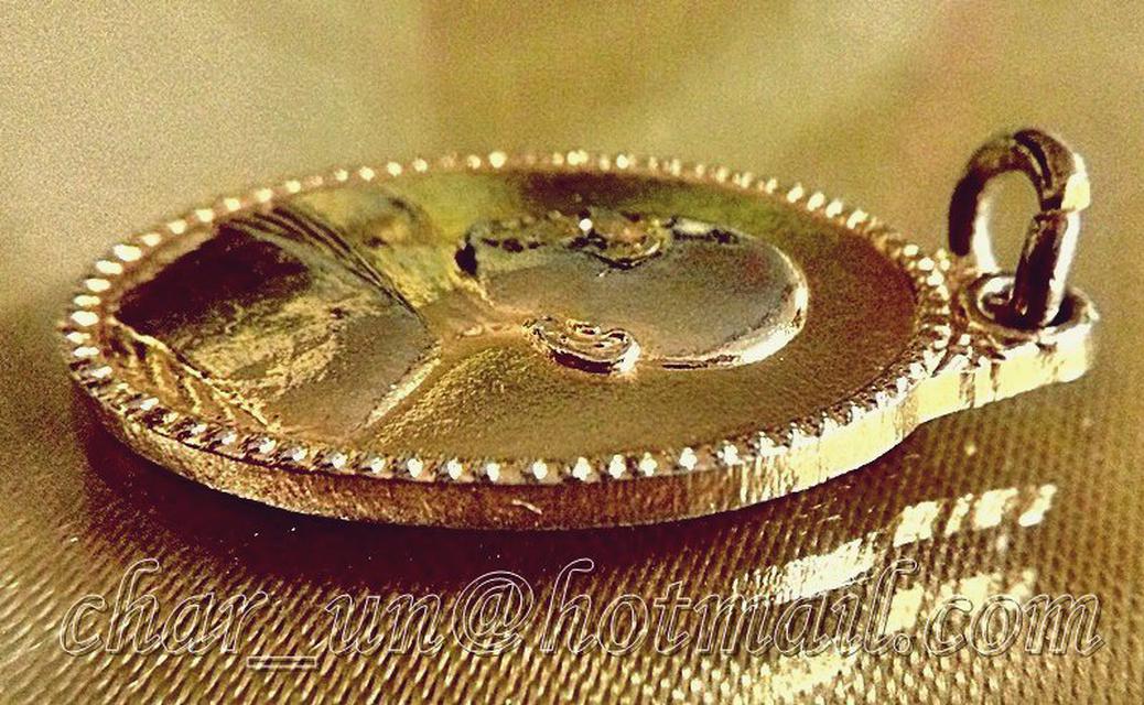 พระเหรียญ รูปไข่เล็กข้างเม็ด หลวงพ่อแพ วัดพิกุลทอง สิงห์บุรี 2536 3