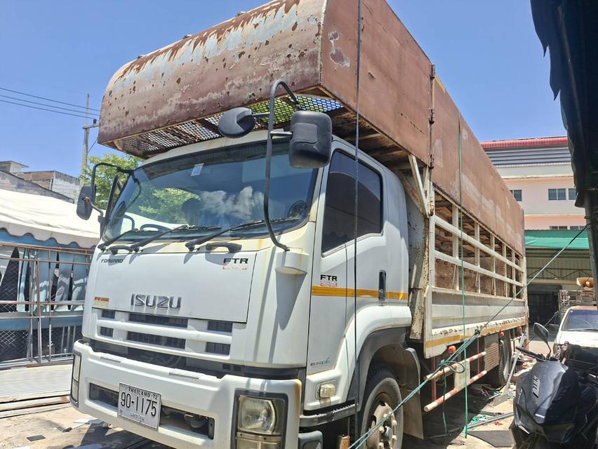 ขายมือสอง รถบรรทุก ISUZU FTR 6 ล้อ