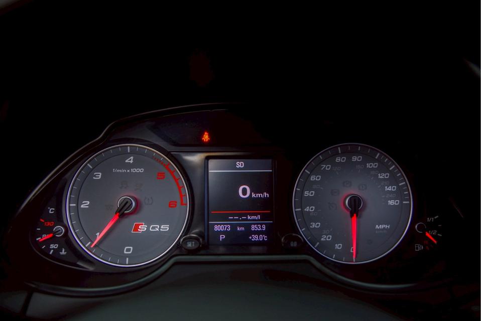 Audi Q5 2.0 TDI DPF Quattro AT 2011