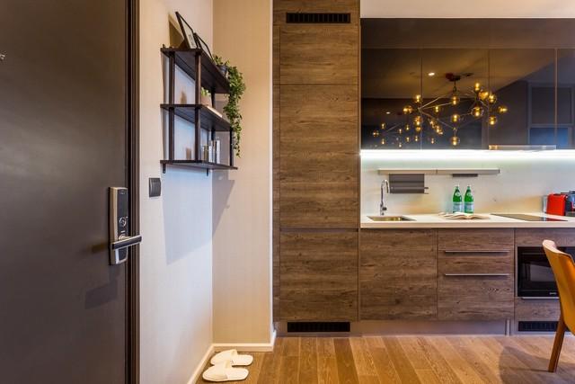 Muniq Langsuan – คอนโดหรู ใจกลางต้นสน ใกล้สวนลุม  16