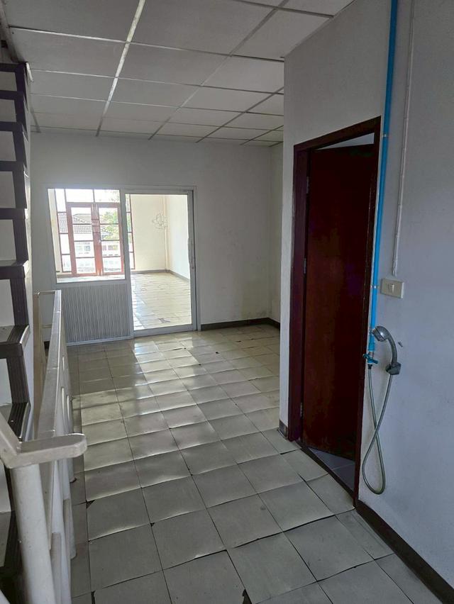 ขายอาคารพาณิชย์ 3 ชั้นครึ่ง ซอยร่วมมิตรพัฒนา วัชรพล ทำเลดี เข้าออกสะดวก เหมาะทำธุรกิจได้ คาเฟ่ คลินิก เสริมสวย ได้หมด 6