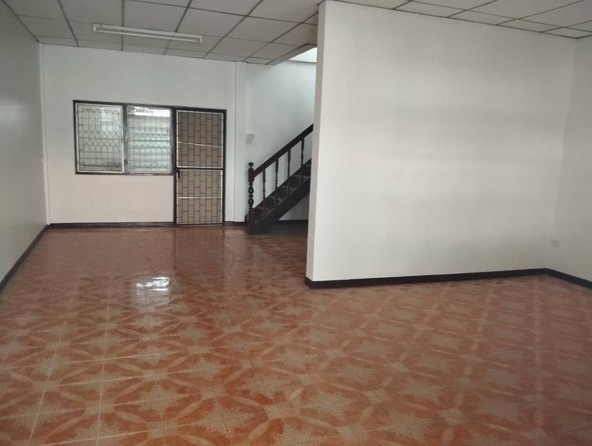 ขายทาวน์เฮ้าส์ 2 ชั้น รีโนเวทใหม่ พร้อมอยู่ 26 ตร.ว. ซ.นวมินทร์ 111 3