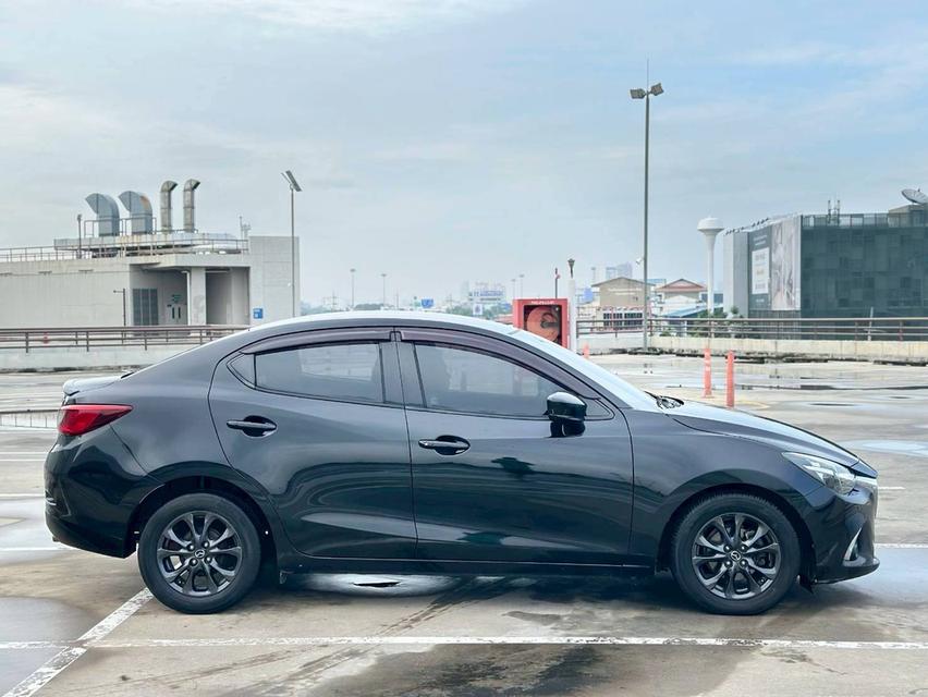 รหัสรถ QT9017 Mazda2 Skyactive 1.3 Sport High connect เกียร์ Auto สีดำ ปี2017 7