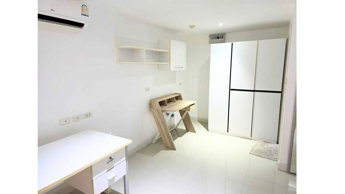 บางสเร่บีชรีสอร์คอนโดมิเนียม 50 ตร.ม. 2 ห้องติด เปิดหากันได้ 1 ห้องน้ำ มีสระว่ายน้ำ ใกล้ทะเล 2