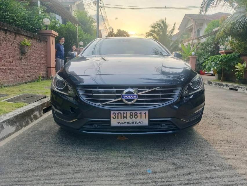 Volvo V60 T4F 1.6 Turbo สีดำ