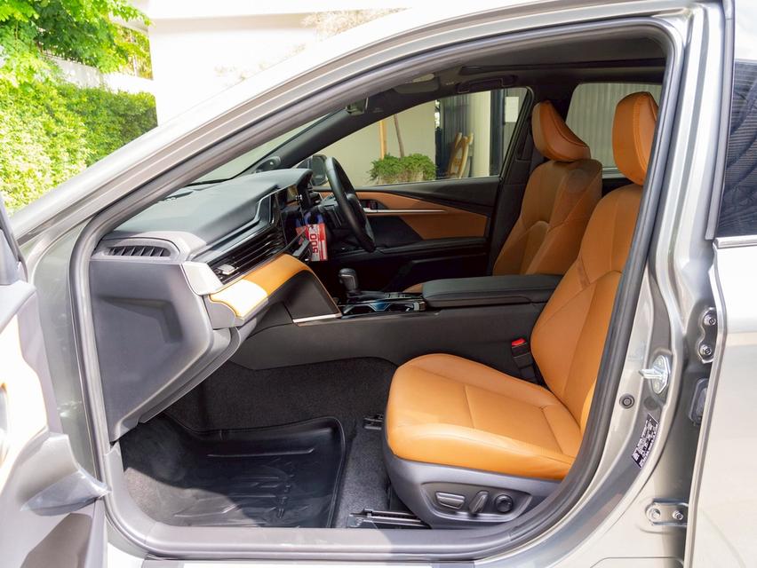Toyota Camry 2.5 HEV Premium Luxury ปี 2025 รูปที่ 11